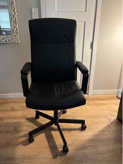 Desk chair