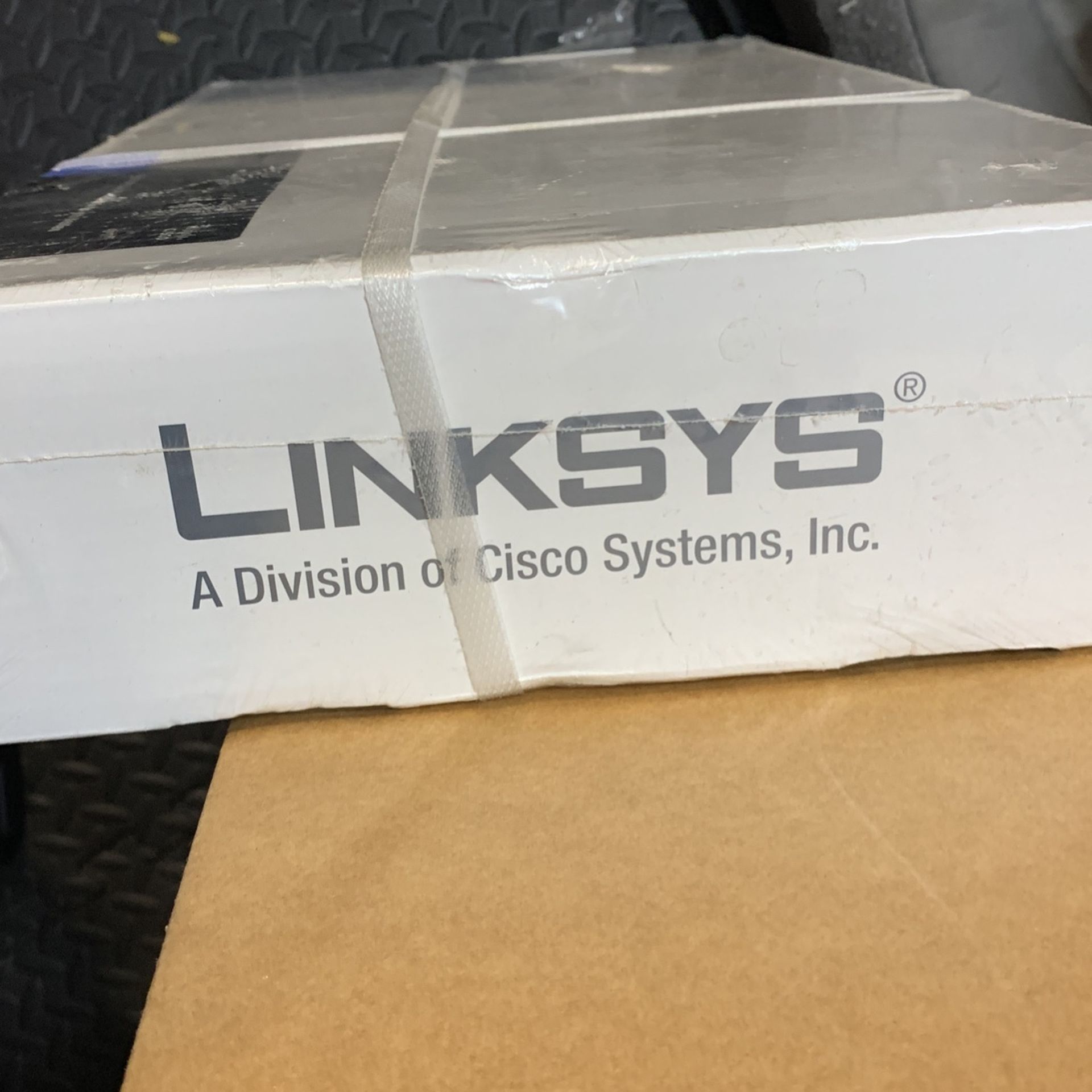 Linksys 4 Port Gigabit Switch 