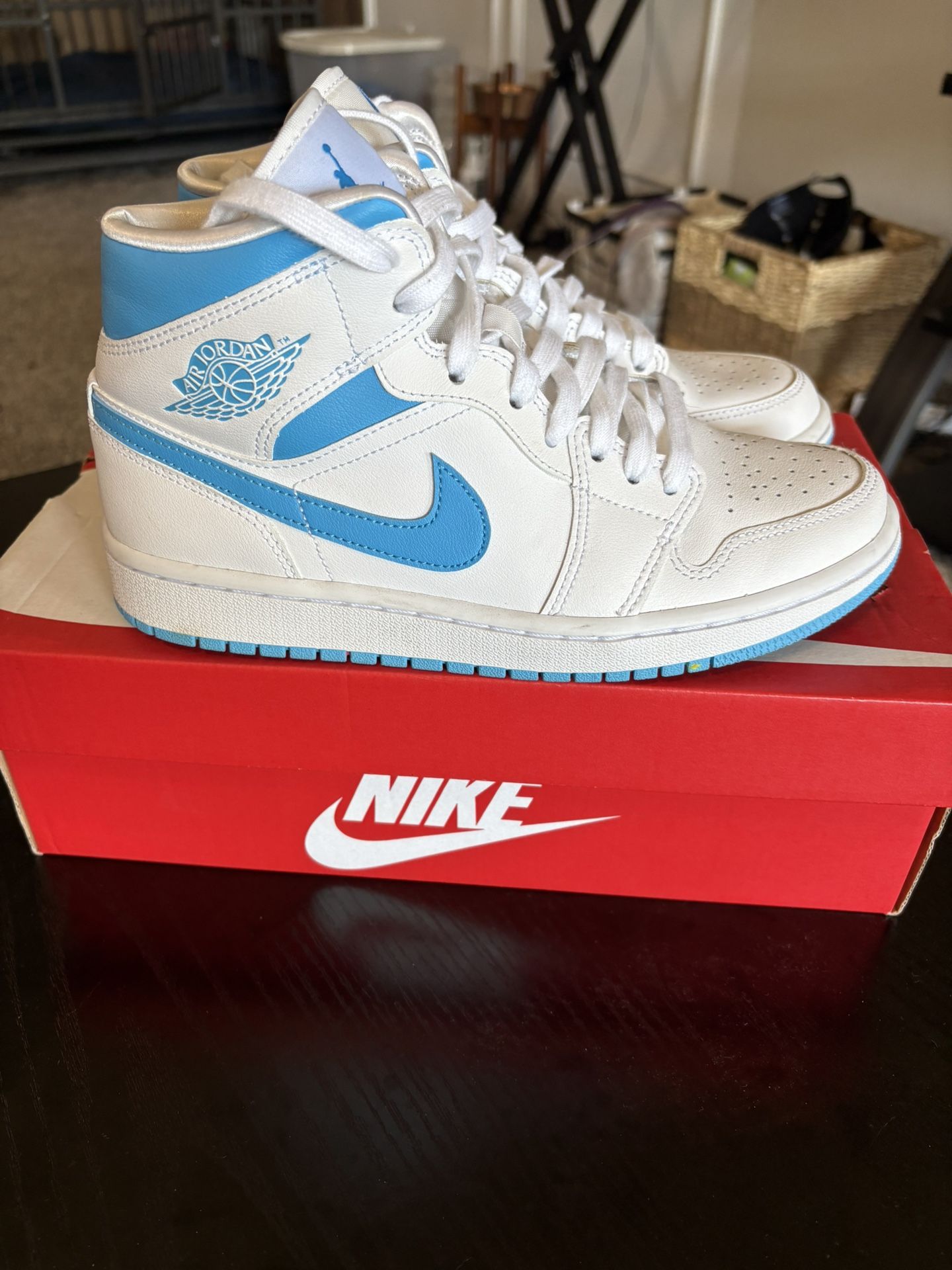 Jordan 1 UNC Women’s Size 7.5