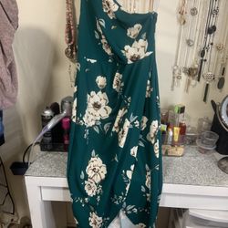 Knee-length dress Size Large