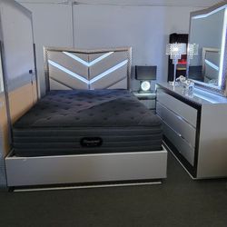 ✅️✅️4 pc ventnor grey finsh wood padded LED headboard queen bed set with metal accent trim (Mattress not included )✅️✅️