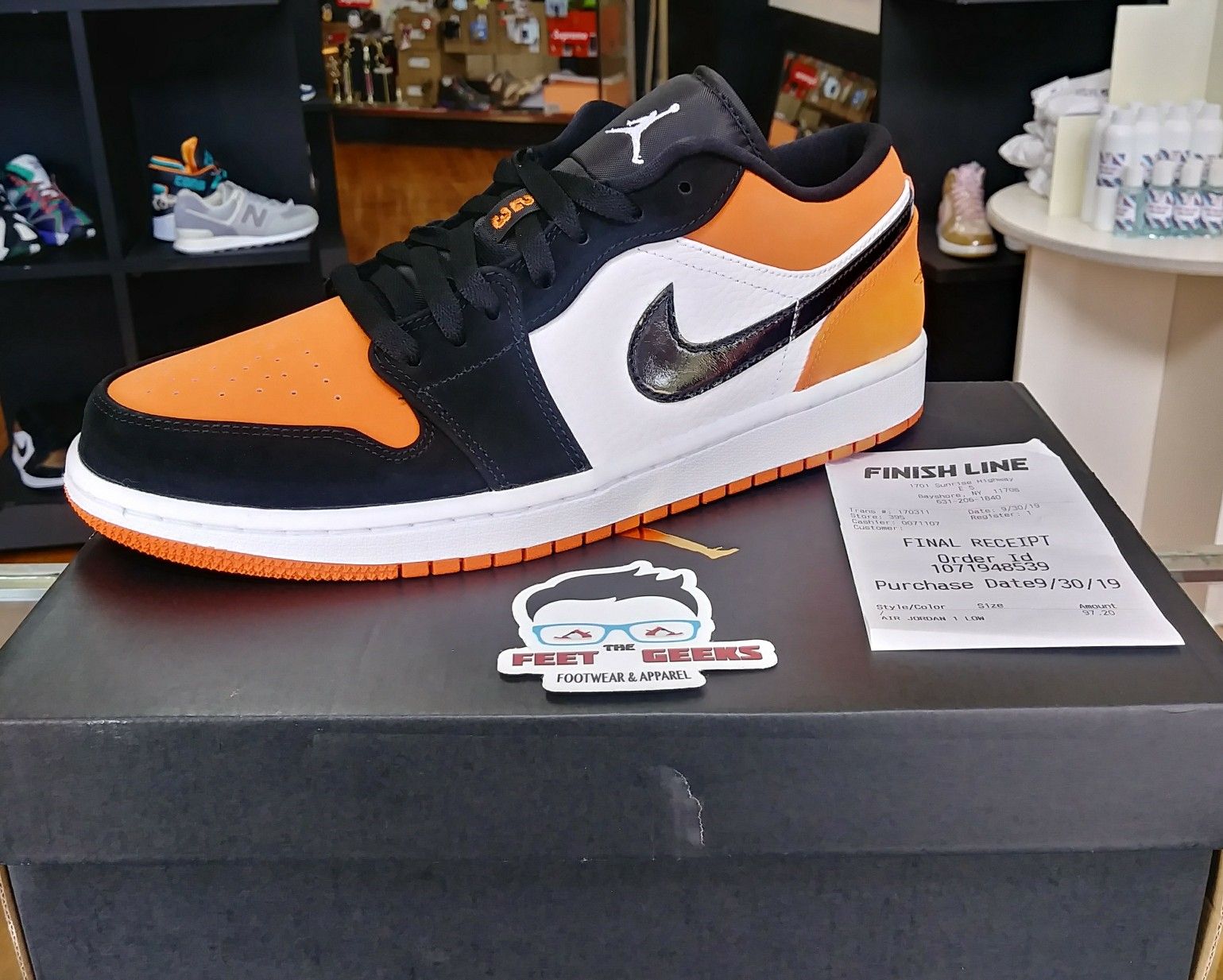 AIR JORDAN 1 LOW SBB MEN SHOES SIZE 9.5 BRAND NEW WITH BOX