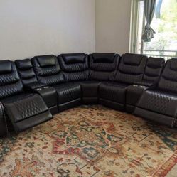 New Power Recliner Sectional Couch ! Free Delivery 🚚! Financing Available! 