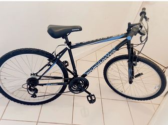 Roadmaster 26” Bicycle — Excellent Condition