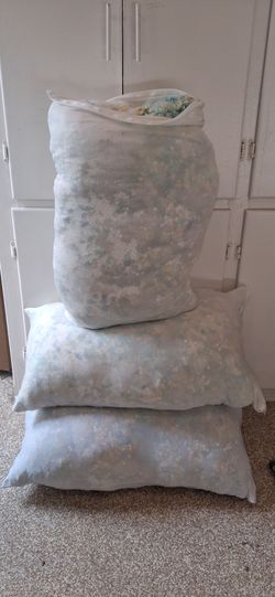 12 pounds of mixed filler for cushions/bean bag