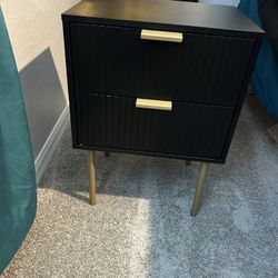 2 Modern night stands 