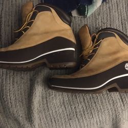 Lnew  Timberland boots size 10M Only $50 firm