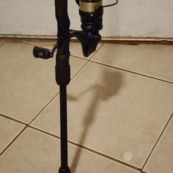 Abu Garcia MAX SX SPINNING COMBO 7"6FT 2-6LB ULTRA LIGHT SET UP IS LIKE NEW 