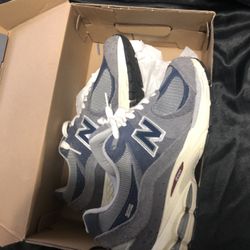 New Balance 2002r 