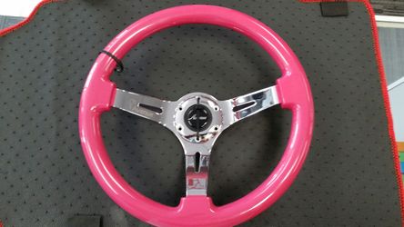 Brand new AVENUE STEARING WHEEL ( pink )