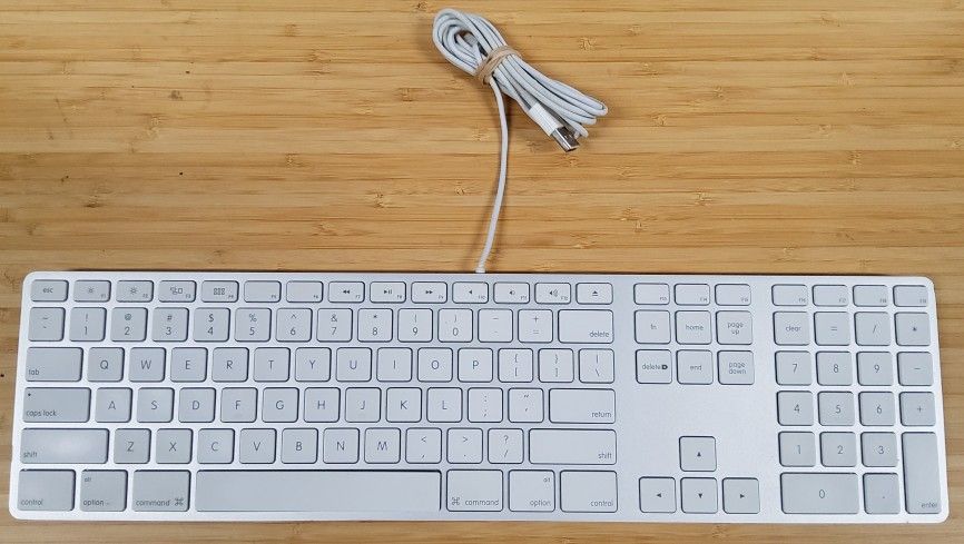 Genuine Apple USB Wired Keyboard A1243 with 10 Key for iMac, Mac Mini, Mac Pro