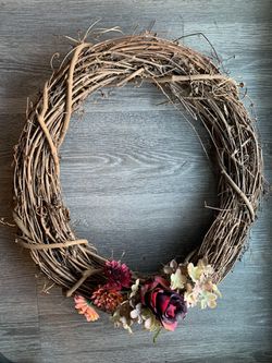 Decorative wreath-customizable