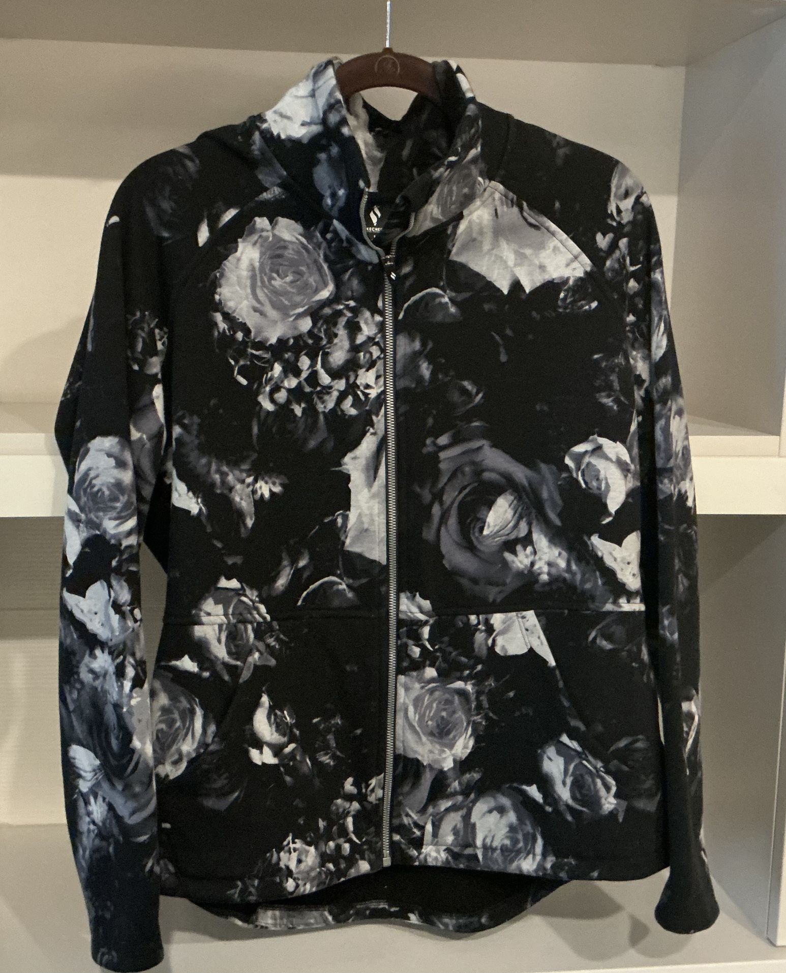 SKECHERS Fleece Black, Silver Lightweight Jacket - LG - LIKE NEW