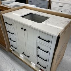 Bathroom vanity cabinet 42” solid mango Quartz top with sink and backsplash 