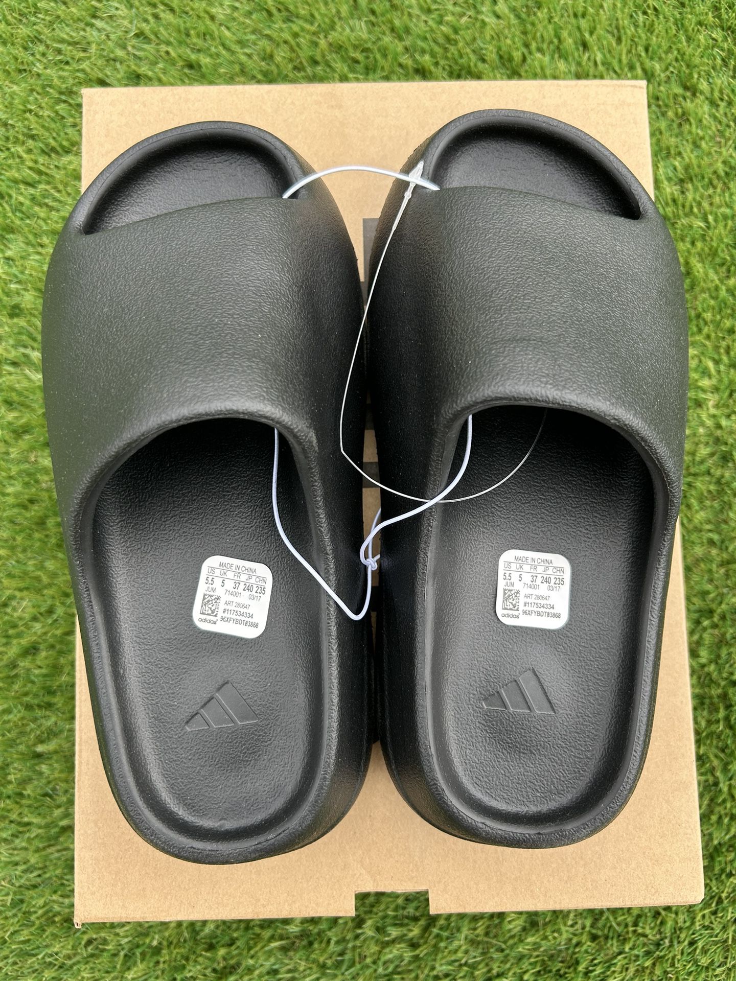 Adidas Yeezy Slide - www.ice4pros.com.br Adidas Yeezy Slide - www.ice4pros.com.br