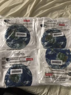 Supreme one world tee