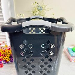 Home Logic Bushel Plastic Lamper Laundry Basket, Black, Adults and Tweens