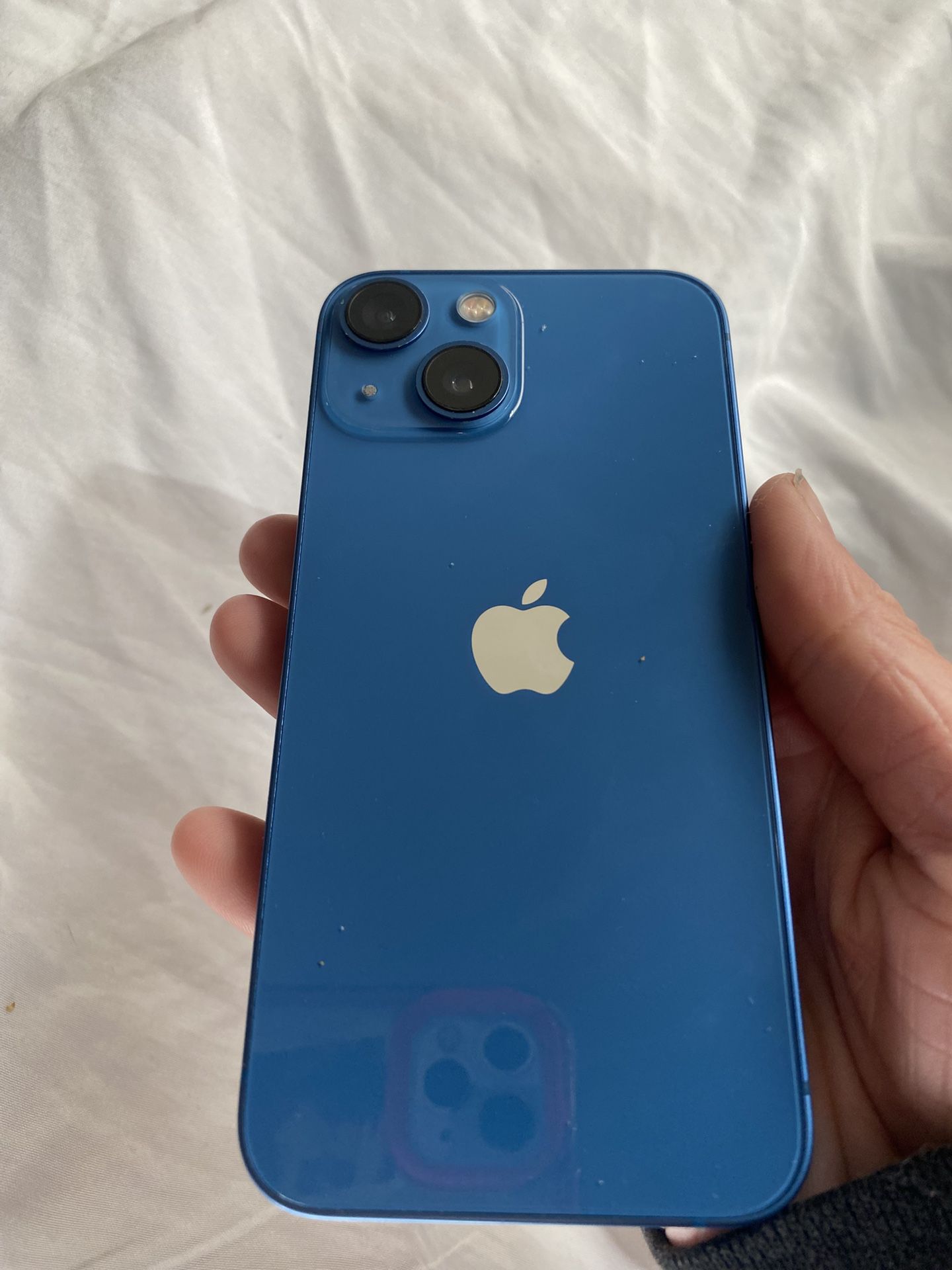 iPhone 13-Locked