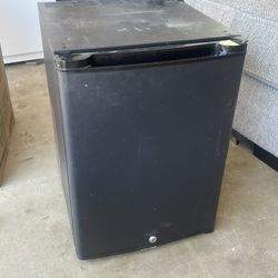 Mini Fridge 