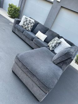 Sectional couch
