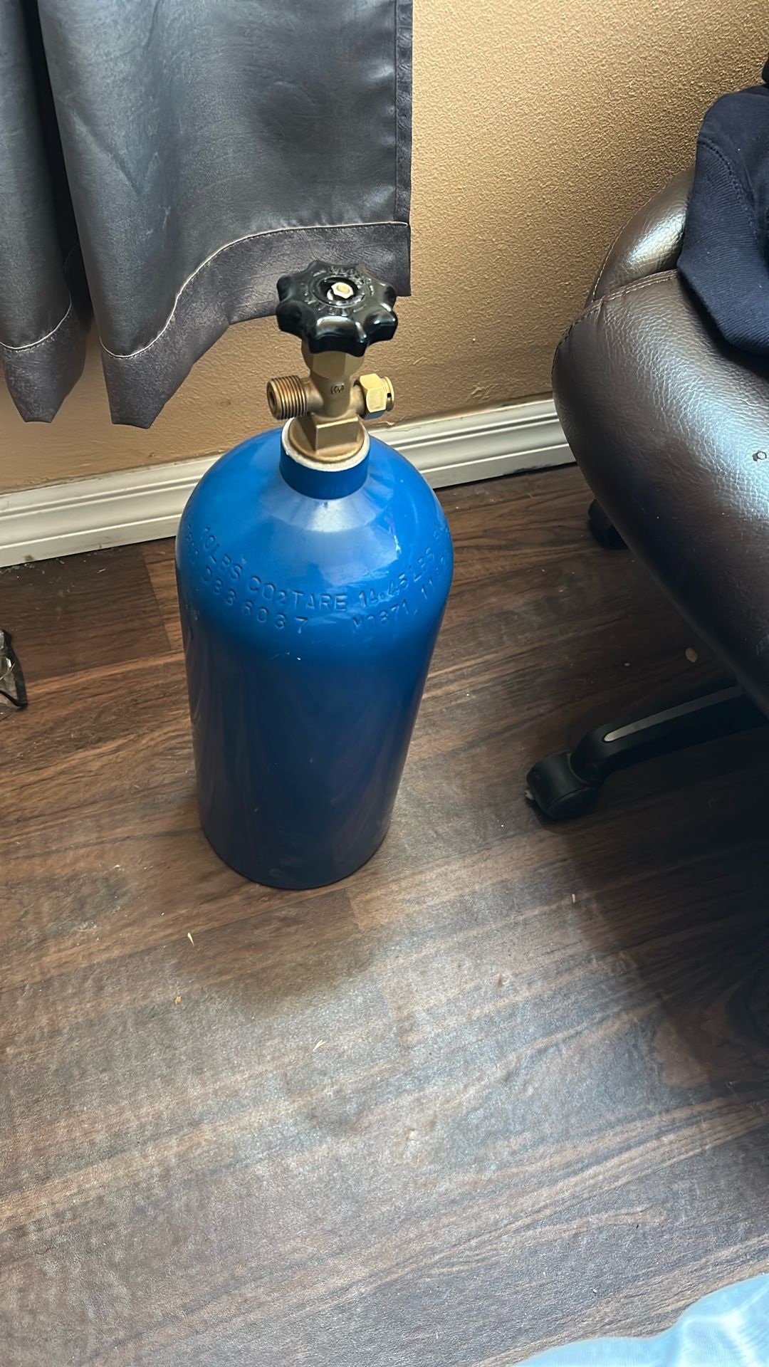 10lb Tank