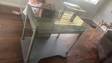 Computer desk