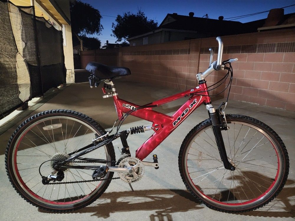 MGX MOUNTAIN BIKE