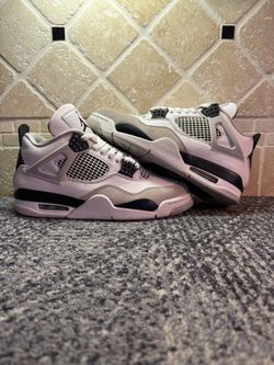 -Jordan 4 “Military black” -Size 8M -Og all -Used 