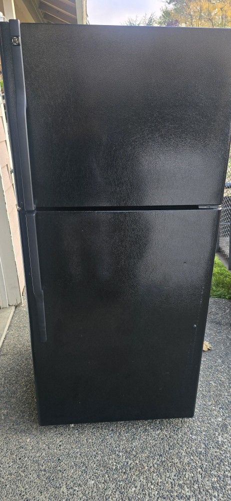 Ge Fridge Size 30w 30d 66h) I Can Help You With Free Delivery Within 10 Miles Distance