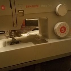 SINGER Heavy Duty 4432 High Speed Sewing Machine