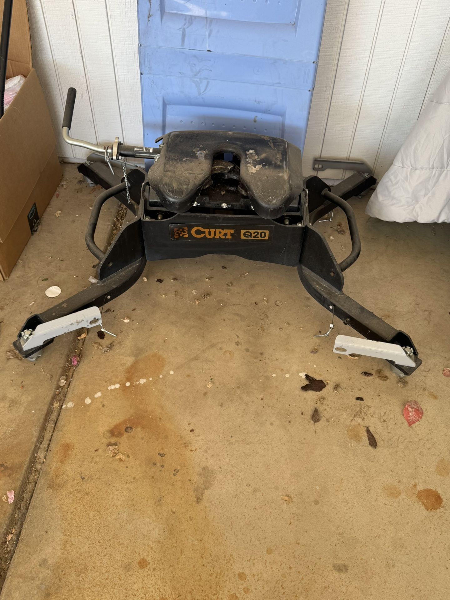 5th Wheel Hitch / Curt Q20