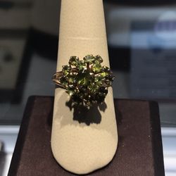 peridot flower ring