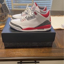 JORDAN 3 RETRO MID FIRE RED 2022 SIZE 10.5