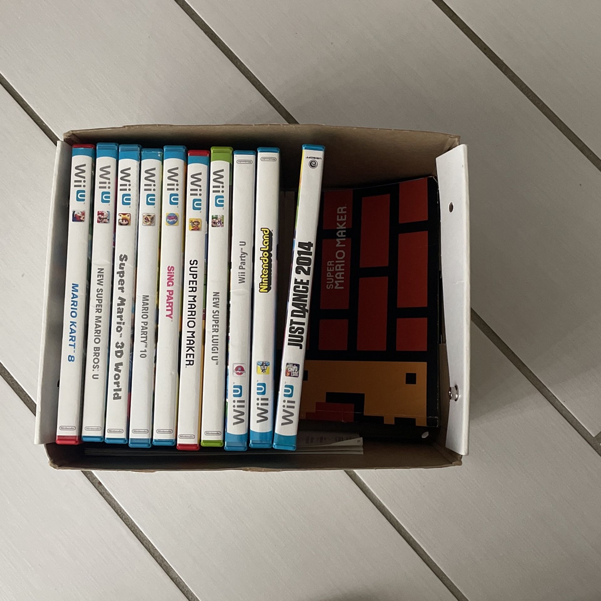 Nintendo Wii U games (Nintendo Land, New Súper Luigi Bros U, Just Dance, Wii Party U And More