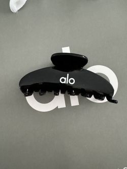 【送料無料】alo yoga 90's Claw Clip 90's Claw Clip - Black | ALO