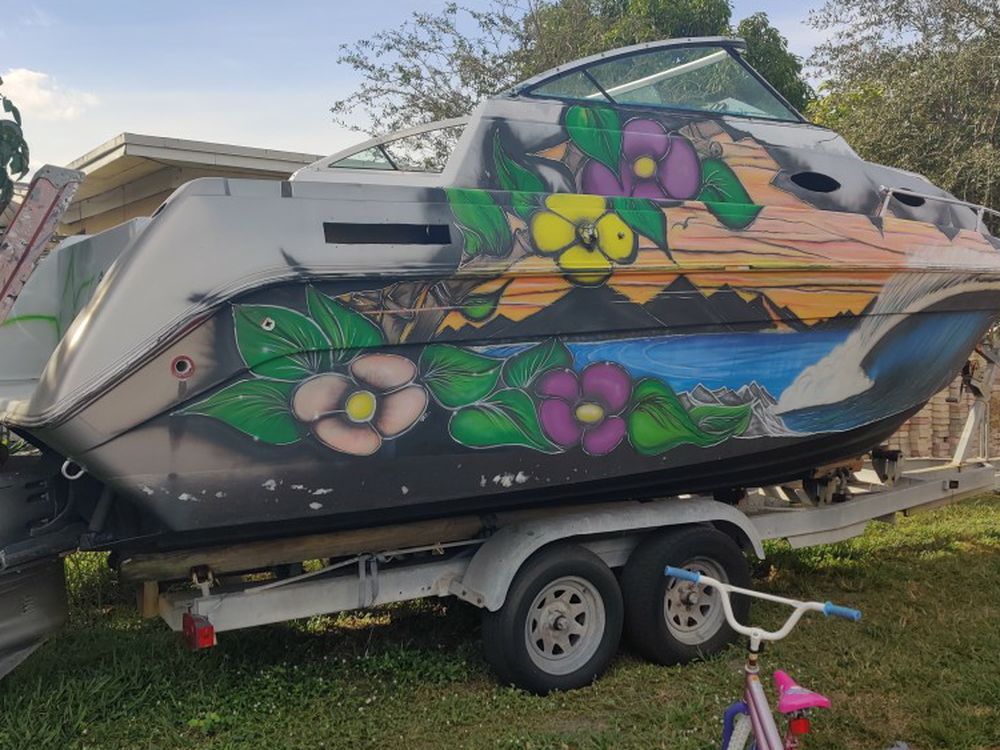 22 Foot boat With Engine And Trailer