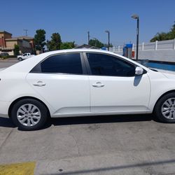 2010 KIA FORTE 