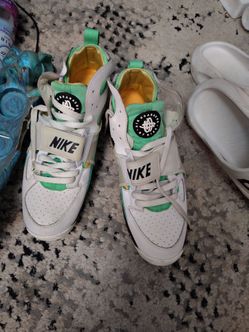 2018 Nike Air Trainer Huarache (Green Topaz)/(679083-108) T/F Sneakers Sz M/12