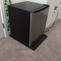 Whirlpool Mini Fridge