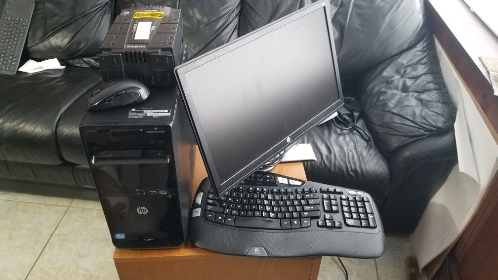 Full desktop computer i3/1TB HDD/4gb ram with monitor, wireless mouse and keyboard, WiFi, usbspeakes and battery backup/surgeprotector