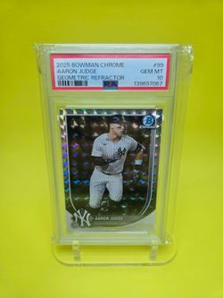 GRADED💥⚾️2025 Bowman Chrome Aaron Judge #99 Geometric Refractor #065/499⚾️💥