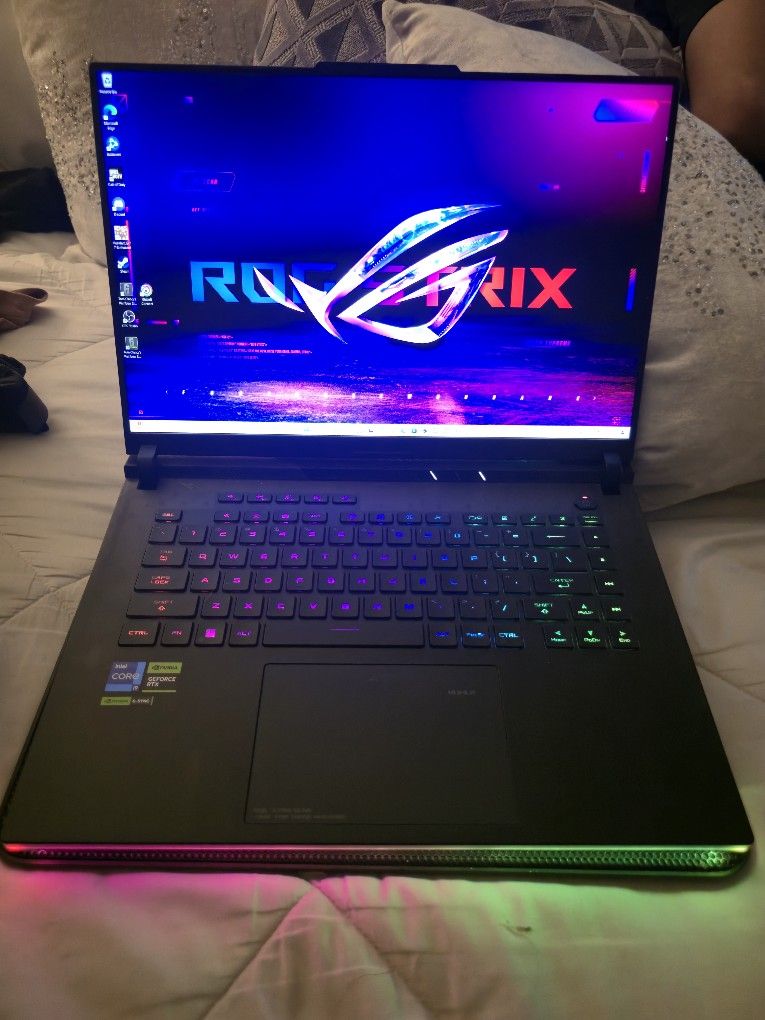 ROG Strix Scar G16 2023 RTX 4080 Gaming Laptop