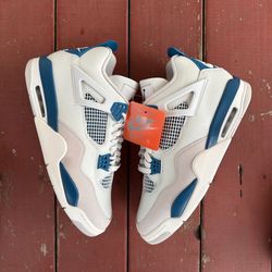 Jordan 4 “Military Blue”