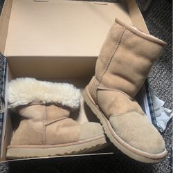 Uggs Women’s Size 8