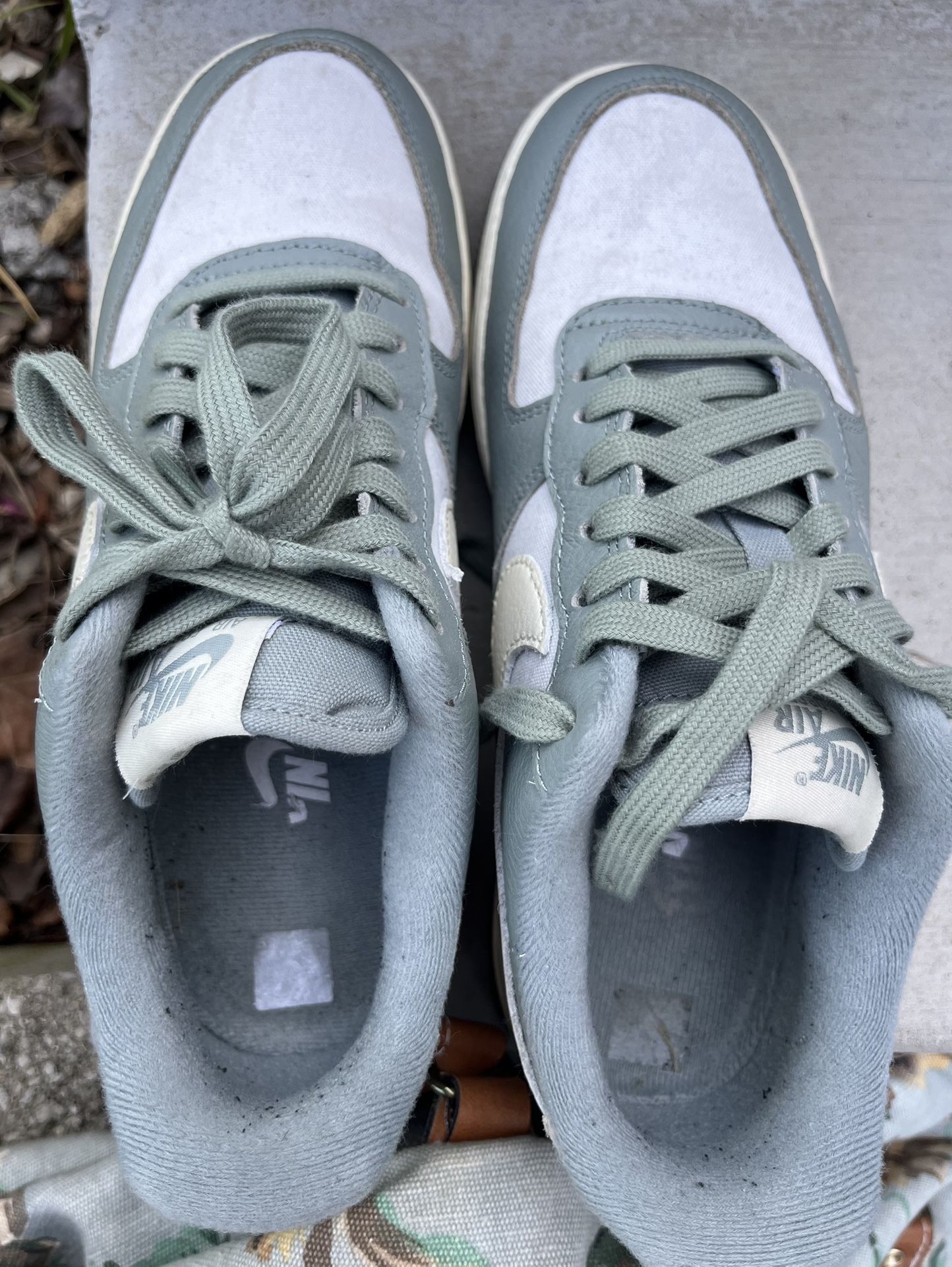Nike Air Force 1 Sneakers