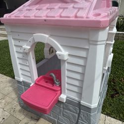 Outdoor Play House 