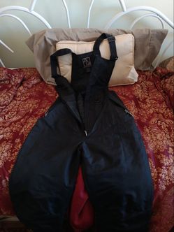 Arctic Quest Mens Size Medium Insulated Overalls $20