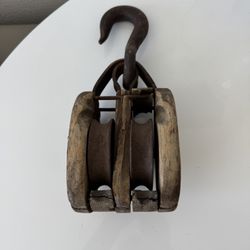 Antique Double Pulley Black And Tackle