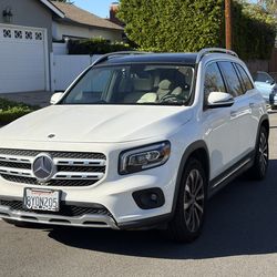 Mercedes-Benz GLB 250 – Low Mileage – Clean Title