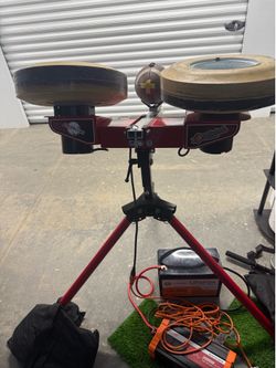 Juggs football throwing machine